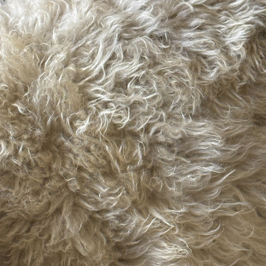 Huckleberry Armchair in Oyster Sheepskin